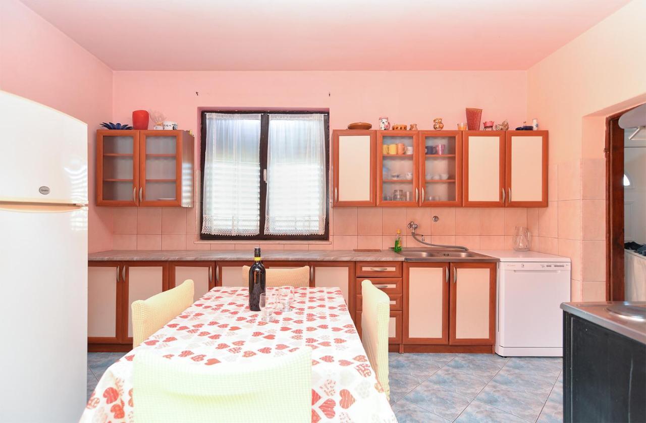 Apartments Danijel 1956 Pola Esterno foto