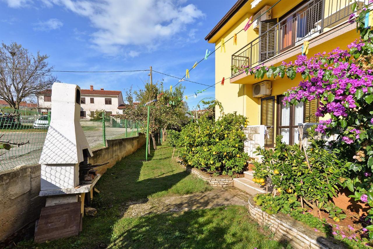 Apartments Danijel 1956 Pola Esterno foto